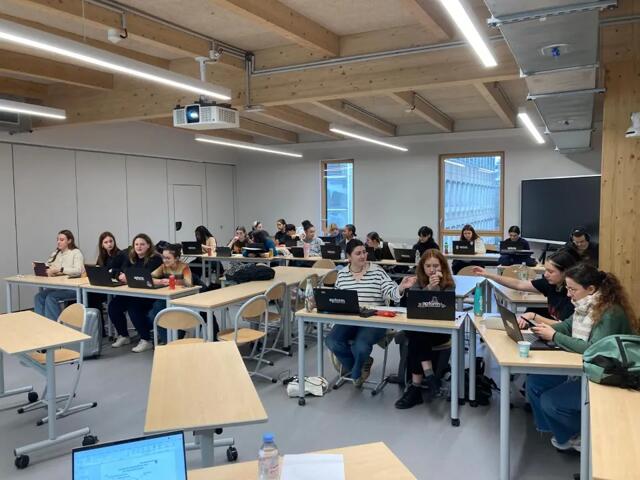 Szkolenie dla asystentów weterynarii (ASV) w Szkole Weterynaryjnej w Alfort